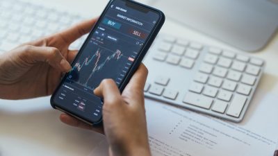 Can You Buy Stocks on Crypto.com? Invest Smarter